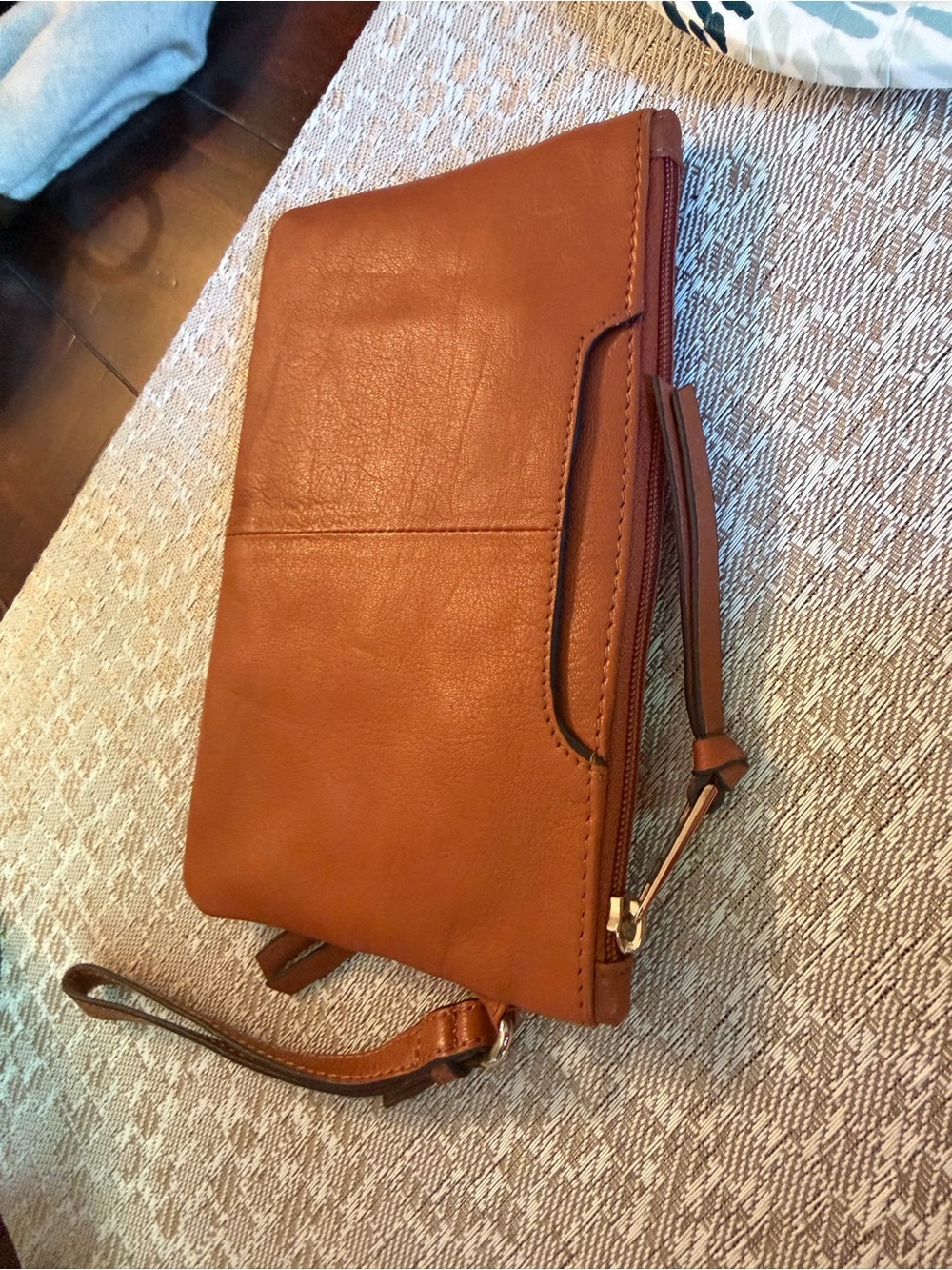 Lodis leather wristlet RFID wallet cognac color - Picture 5 of 16